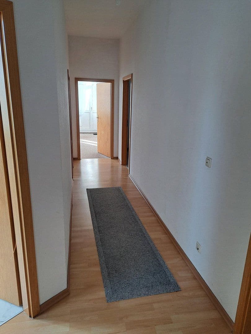 Predaj bytu 3-izbový 76 m², Roßbacher Str. 11, Bad Elster, Sasko Predaj bytu 3-izbový 76 m², Roßbacher Str. 11, Bad Elster, Sasko