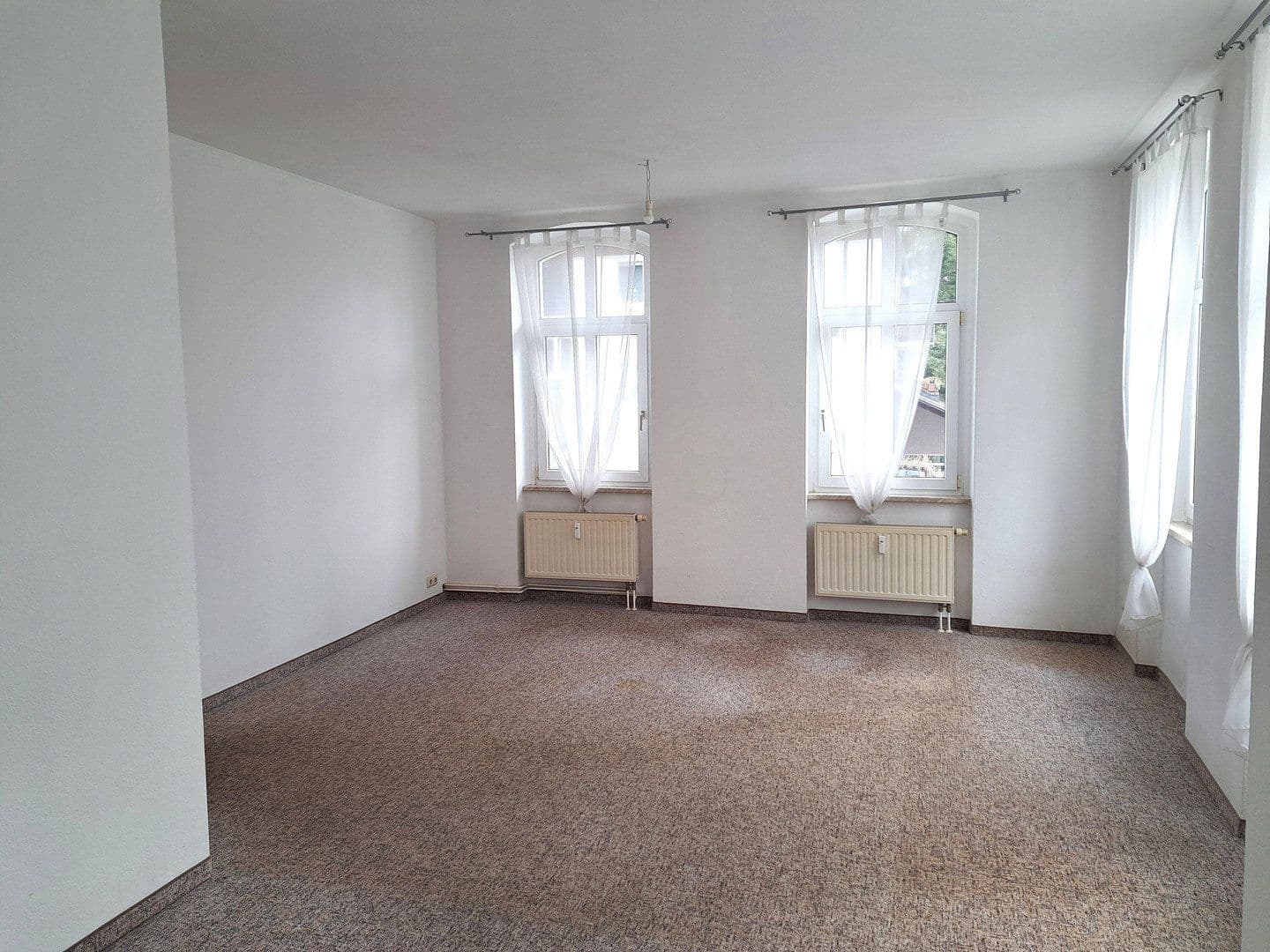 Predaj bytu 3-izbový 76 m², Roßbacher Str. 11, Bad Elster, Sasko Predaj bytu 3-izbový 76 m², Roßbacher Str. 11, Bad Elster, Sasko