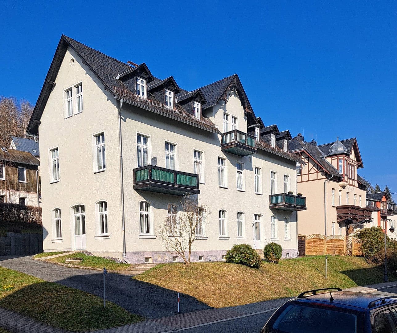 Predaj bytu 3-izbový 76 m², Roßbacher Str. 11, Bad Elster, Sasko Predaj bytu 3-izbový 76 m², Roßbacher Str. 11, Bad Elster, Sasko