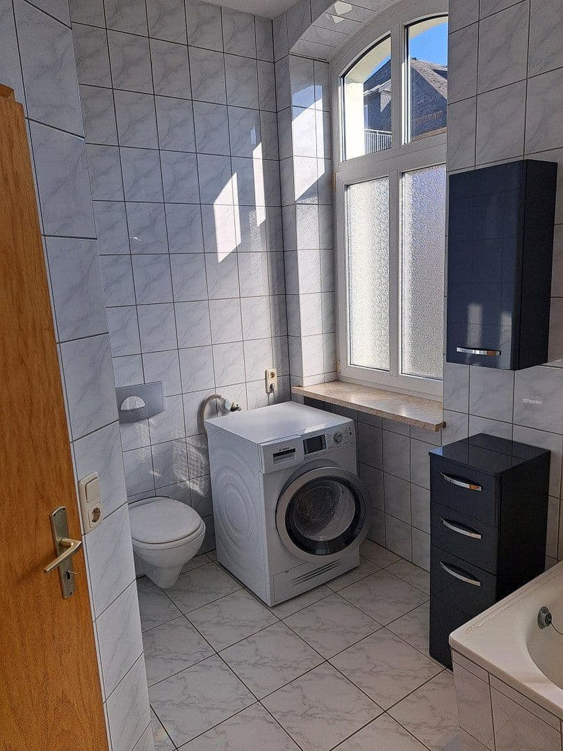 Predaj bytu 3-izbový 76 m², Roßbacher Str. 11, Bad Elster, Sasko Predaj bytu 3-izbový 76 m², Roßbacher Str. 11, Bad Elster, Sasko