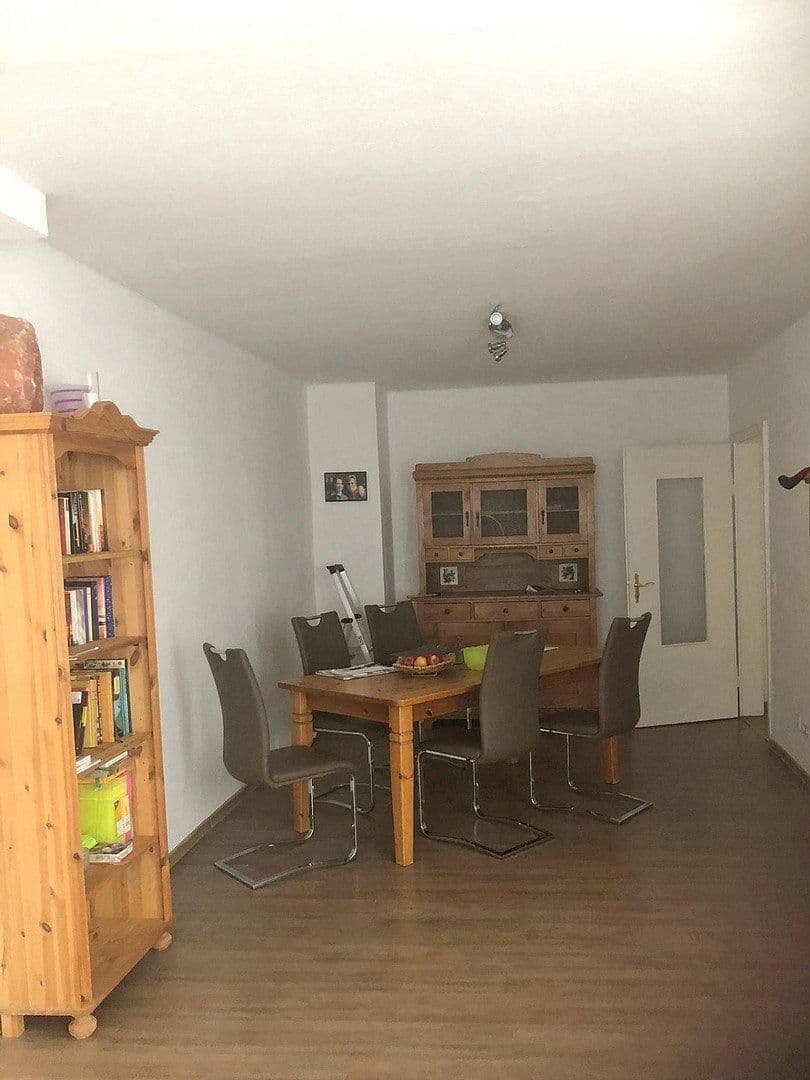 Prenájom bytu 3-izbový 97 m², Kübelmarkt 28, Bruchsal, Bádensko-Wurttembersko Prenájom bytu 3-izbový 97 m², Kübelmarkt 28, Bruchsal, Bádensko-Wurttembersko