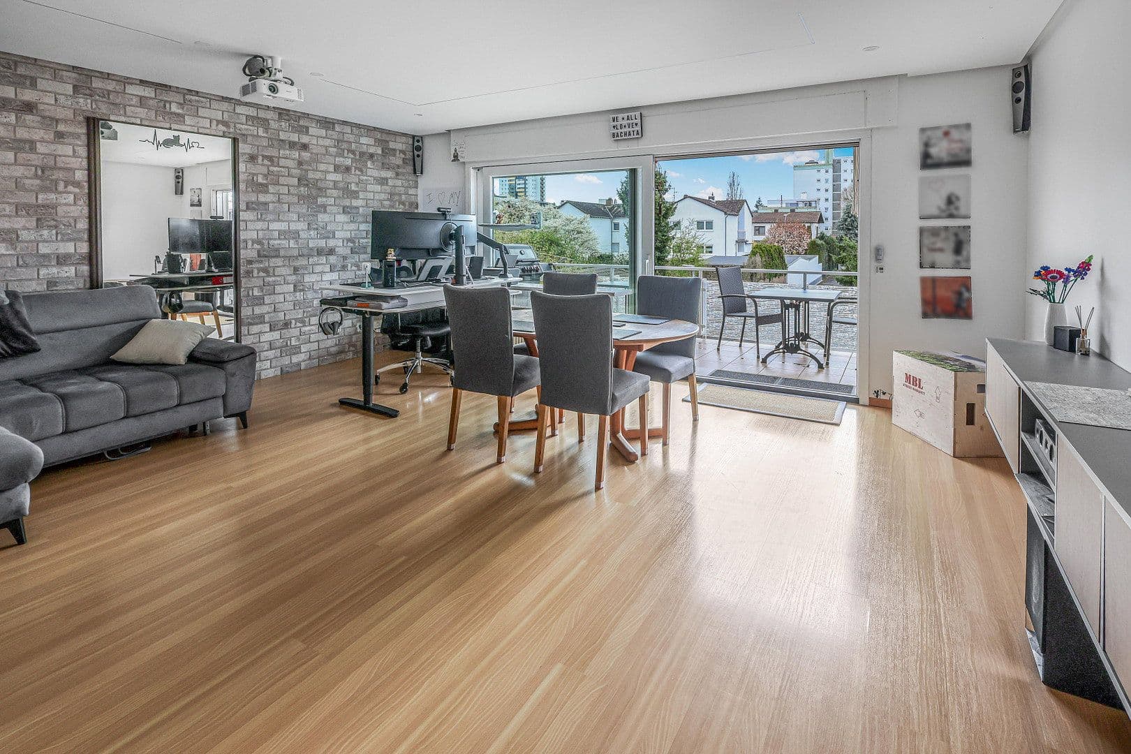 Predaj bytu 3-izbový 101 m², Obertshausen, Hesensko Predaj bytu 3-izbový 101 m², Obertshausen, Hesensko