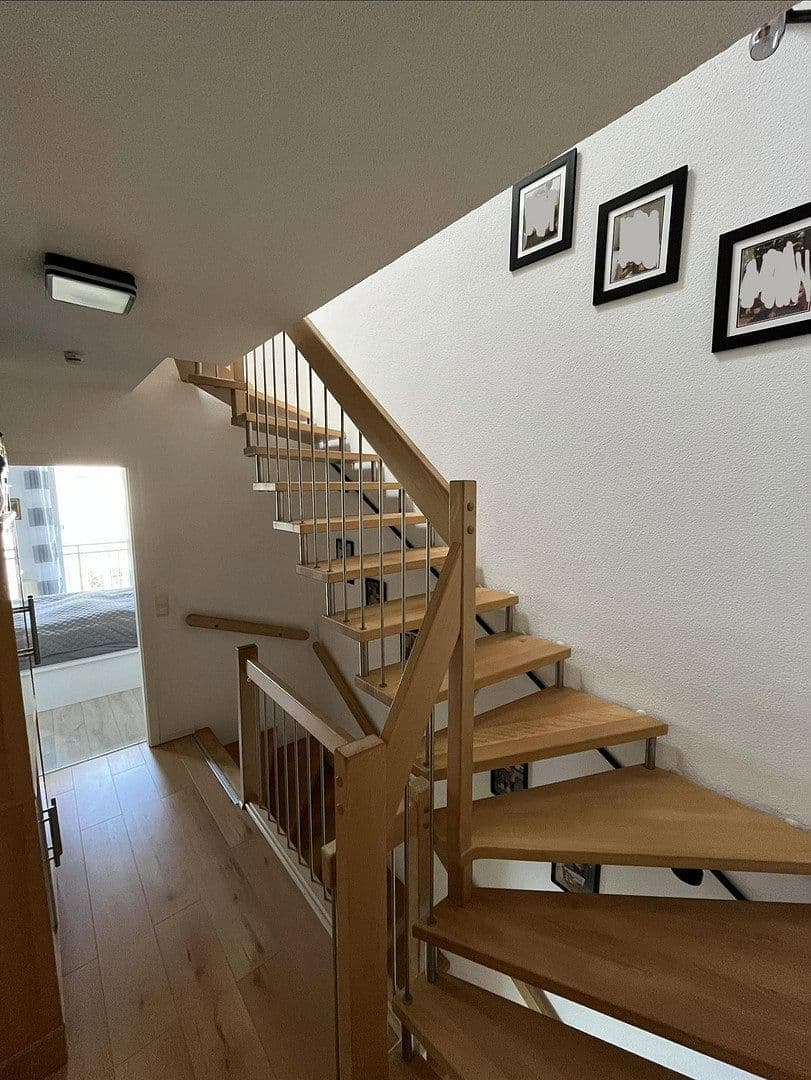 Predaj domu 120 m², pozemek 200 m², Kirchzarten, Bádensko-Wurttembersko Predaj domu 120 m², pozemek 200 m², Kirchzarten, Bádensko-Wurttembersko