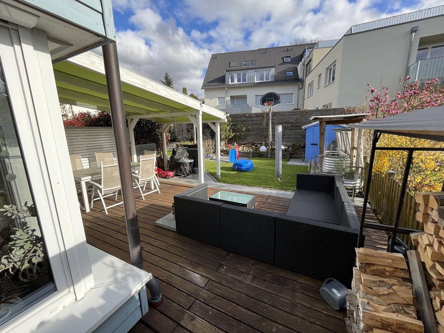 Predaj domu 120 m², pozemek 200 m², Kirchzarten, Bádensko-Wurttembersko Predaj domu 120 m², pozemek 200 m², Kirchzarten, Bádensko-Wurttembersko