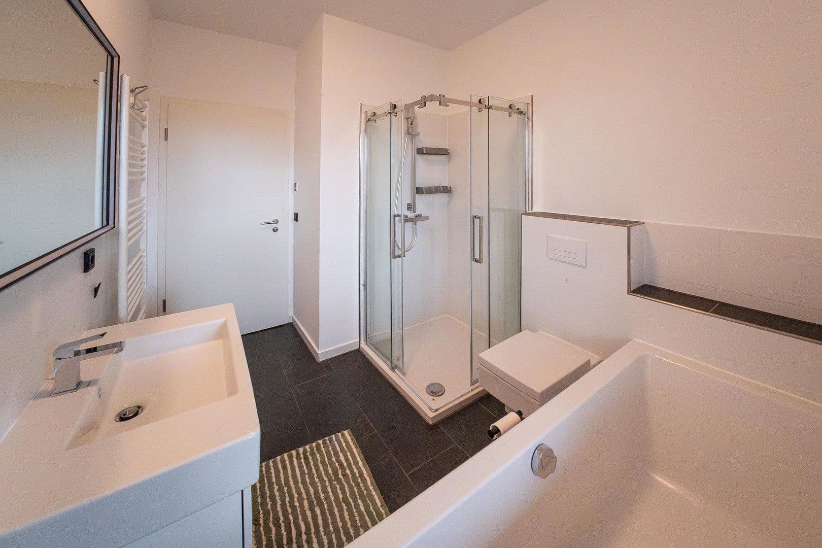 Predaj bytu 3-izbový 88 m², Sterndamm 66, Berlin, Berlín Predaj bytu 3-izbový 88 m², Sterndamm 66, Berlin, Berlín