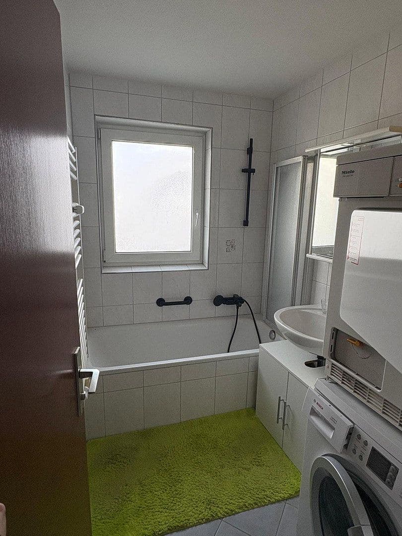 Prenájom bytu 2-izbový 62 m², Ehningen, Bádensko-Wurttembersko Prenájom bytu 2-izbový 62 m², Ehningen, Bádensko-Wurttembersko