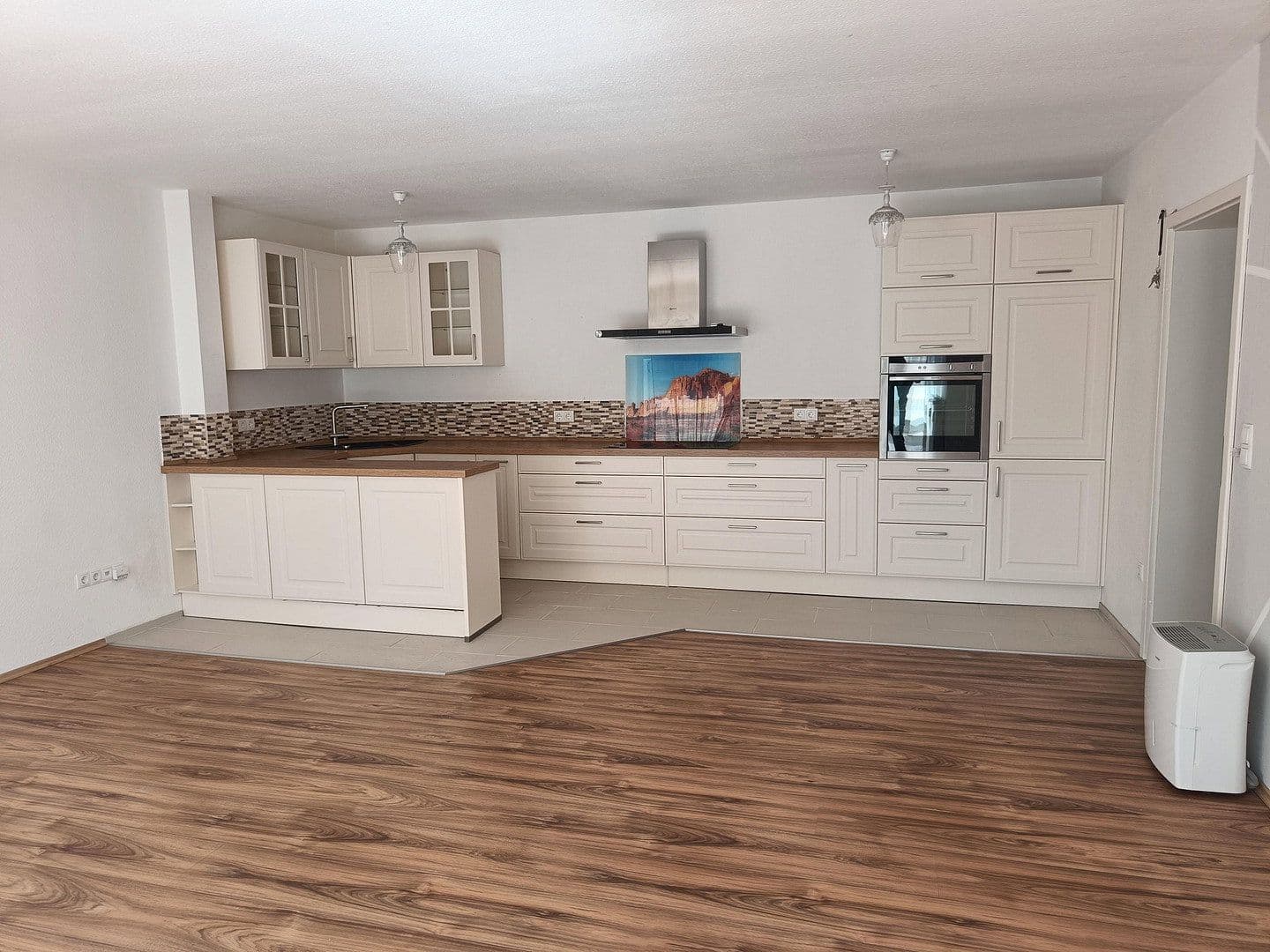 Predaj bytu 3-izbový 75 m², Berlin, Berlín Predaj bytu 3-izbový 75 m², Berlin, Berlín