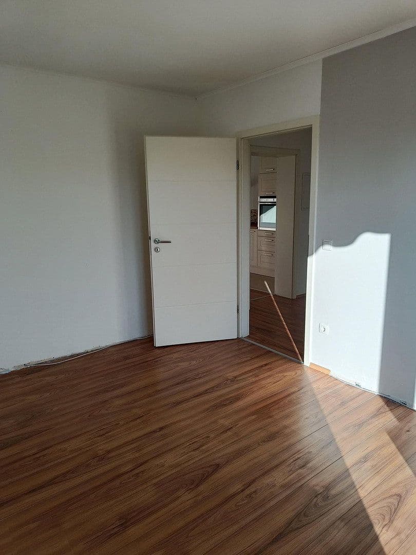 Predaj bytu 3-izbový 75 m², Berlin, Berlín Predaj bytu 3-izbový 75 m², Berlin, Berlín