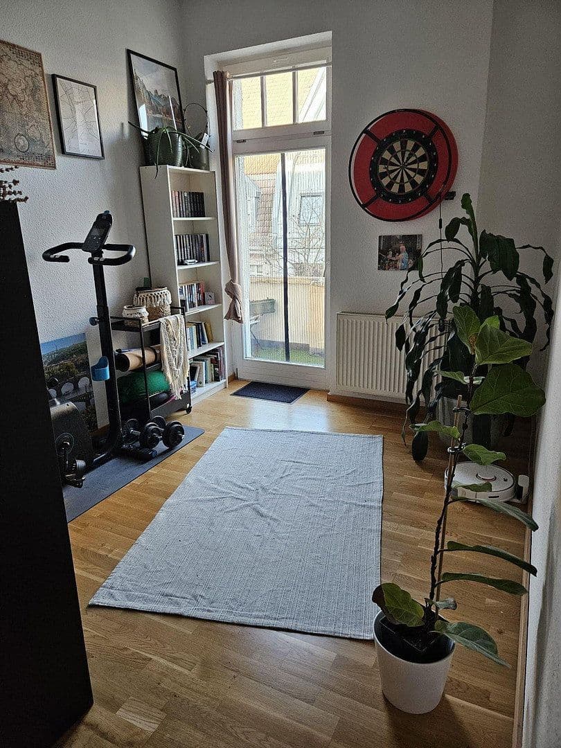 Prenájom bytu 3-izbový 55 m², Rathenaustraße 23, Erfurt, Durínsko Prenájom bytu 3-izbový 55 m², Rathenaustraße 23, Erfurt, Durínsko
