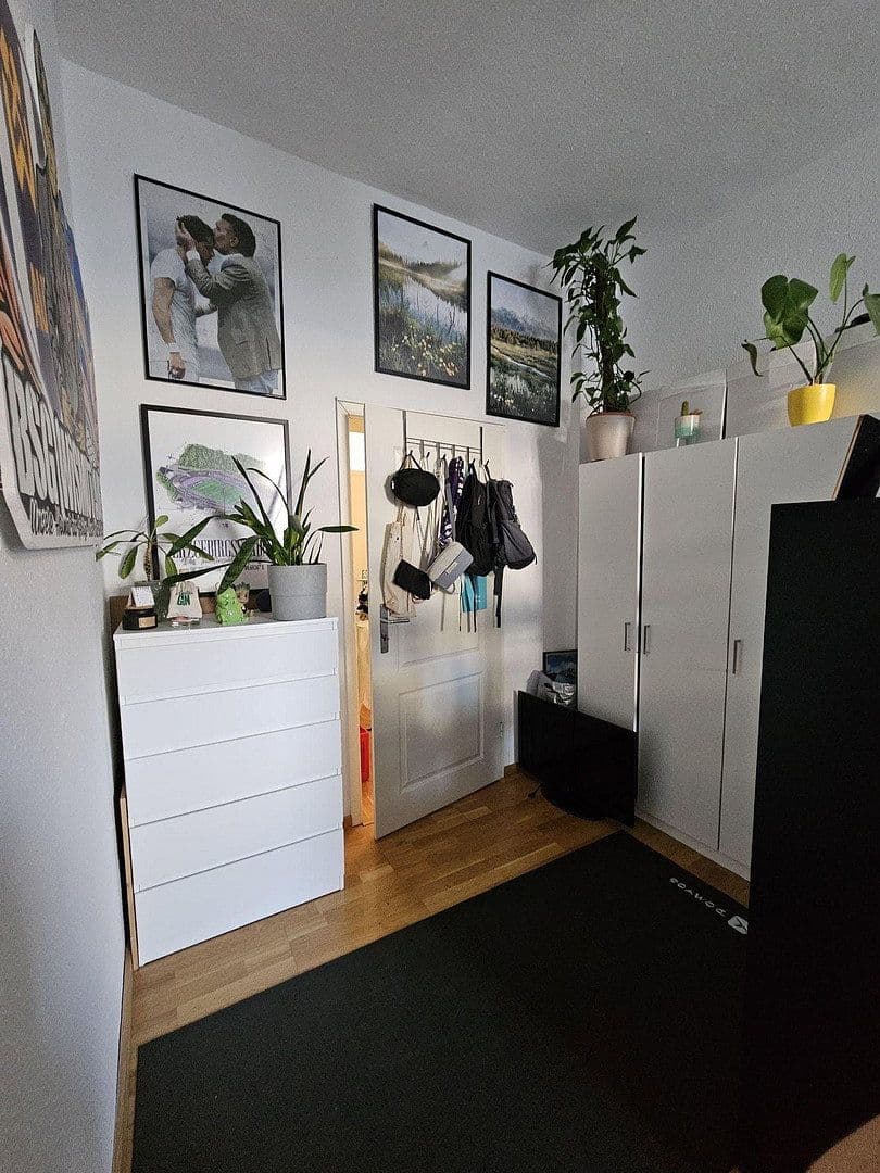 Prenájom bytu 3-izbový 55 m², Rathenaustraße 23, Erfurt, Durínsko Prenájom bytu 3-izbový 55 m², Rathenaustraße 23, Erfurt, Durínsko