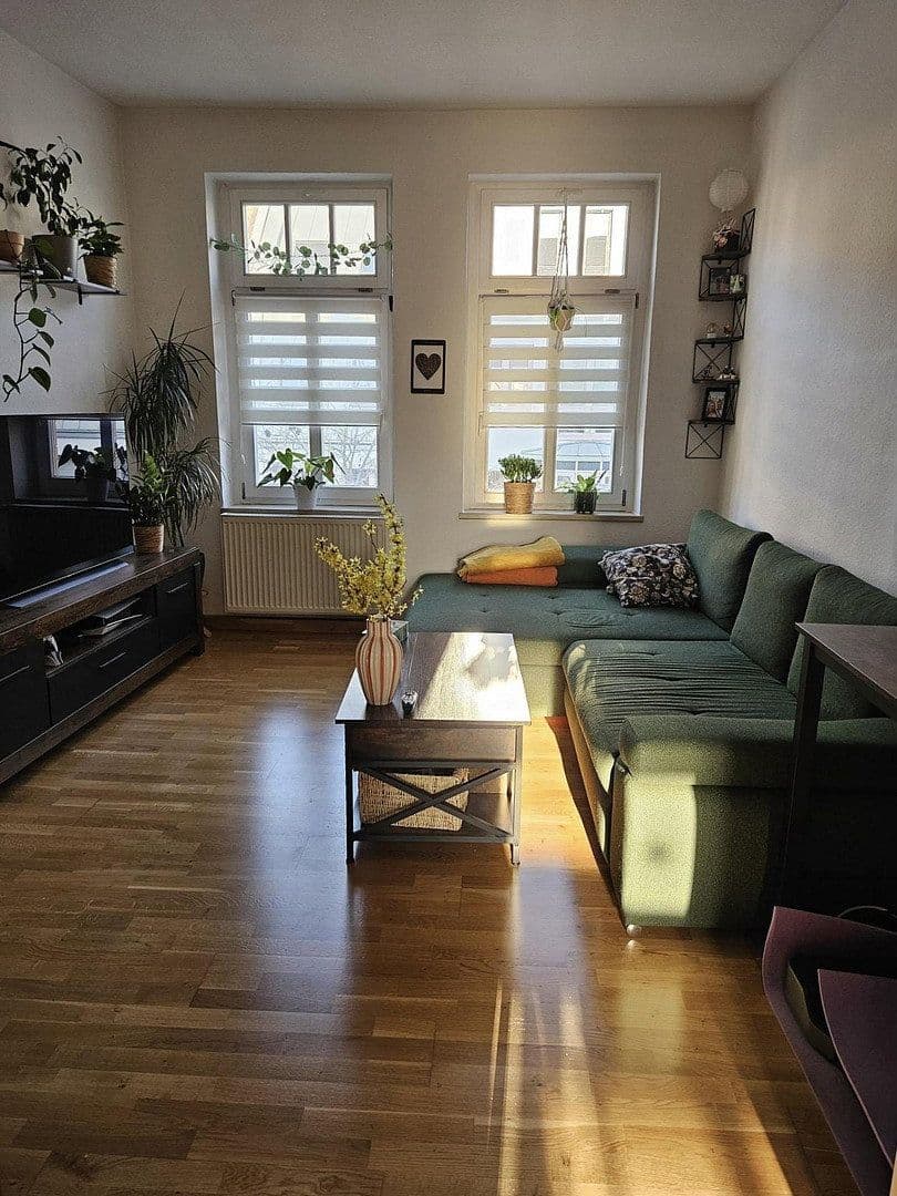 Prenájom bytu 3-izbový 55 m², Rathenaustraße 23, Erfurt, Durínsko Prenájom bytu 3-izbový 55 m², Rathenaustraße 23, Erfurt, Durínsko