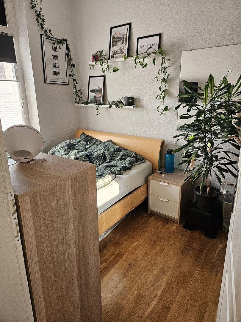 Prenájom bytu 3-izbový 55 m², Rathenaustraße 23, Erfurt, Durínsko Prenájom bytu 3-izbový 55 m², Rathenaustraße 23, Erfurt, Durínsko