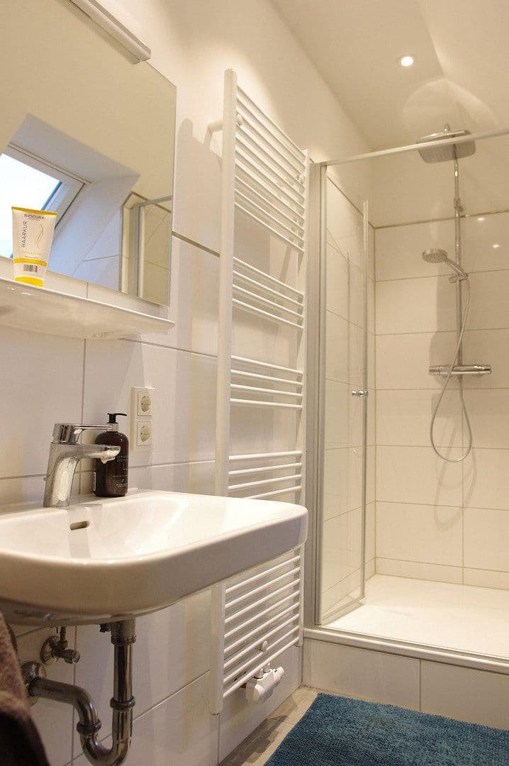 Prenájom bytu 5-izbový 171 m², Am Weserdeich 148, Elsfleth, Dolné Sasko Prenájom bytu 5-izbový 171 m², Am Weserdeich 148, Elsfleth, Dolné Sasko