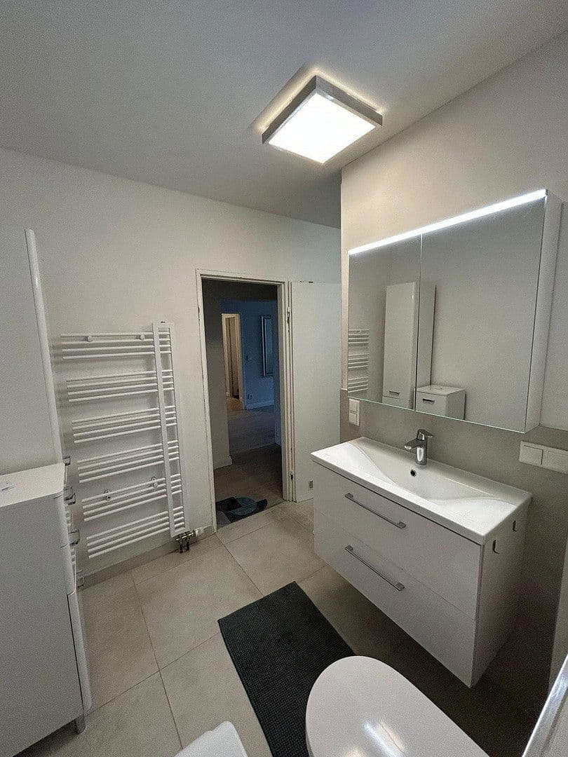 Predaj bytu 3-izbový 115 m², Berlin, Berlín Predaj bytu 3-izbový 115 m², Berlin, Berlín