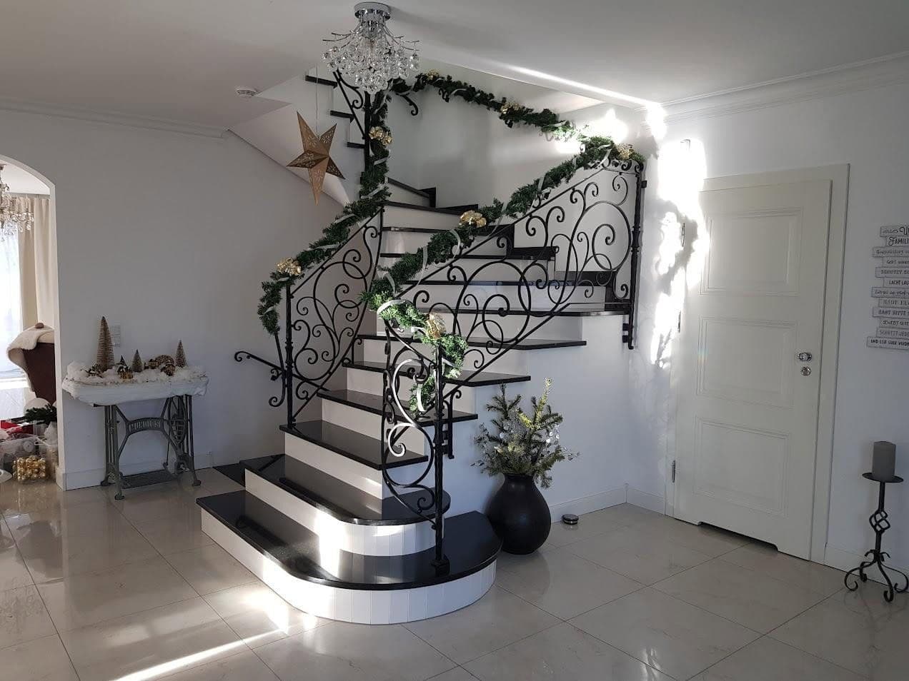 Predaj domu 273 m², pozemek 673 m², Graf-Stadion-Str. 3, Cleebronn, Bádensko-Wurttembersko Predaj domu 273 m², pozemek 673 m², Graf-Stadion-Str. 3, Cleebronn, Bádensko-Wurttembersko