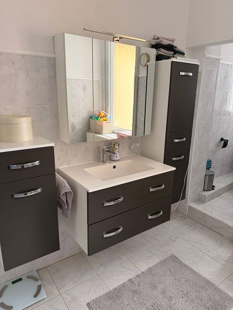 Predaj domu 150 m², pozemek 573 m², Köppenweg 9, Einbeck, Dolné Sasko Predaj domu 150 m², pozemek 573 m², Köppenweg 9, Einbeck, Dolné Sasko