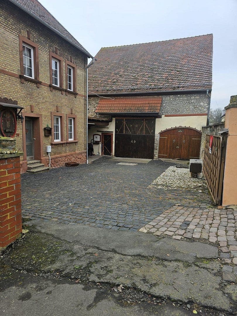 Predaj domu 160 m², pozemek 906 m², Hauptstraße 50, Mölsheim, Porýnie-Falcko Predaj domu 160 m², pozemek 906 m², Hauptstraße 50, Mölsheim, Porýnie-Falcko