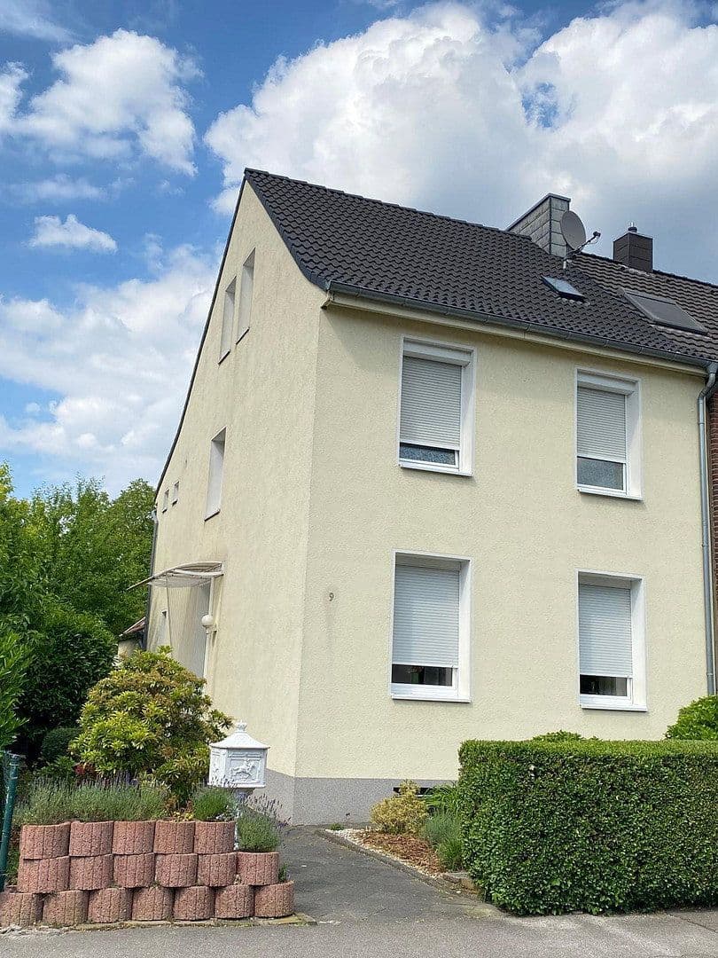 Predaj domu 122 m², pozemek 291 m², Falkenstr. 9, Mönchengladbach, Severné Porýnie - Westfálsko Predaj domu 122 m², pozemek 291 m², Falkenstr. 9, Mönchengladbach, Severné Porýnie - Westfálsko