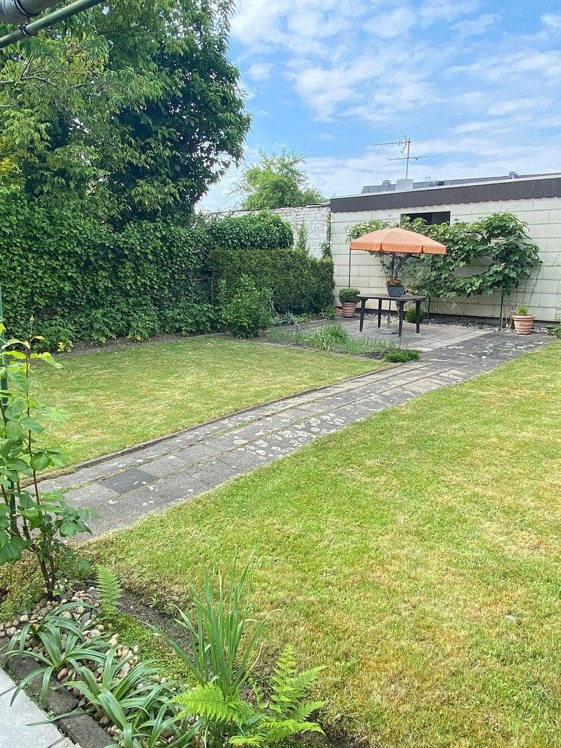 Predaj domu 122 m², pozemek 291 m², Falkenstr. 9, Mönchengladbach, Severné Porýnie - Westfálsko Predaj domu 122 m², pozemek 291 m², Falkenstr. 9, Mönchengladbach, Severné Porýnie - Westfálsko