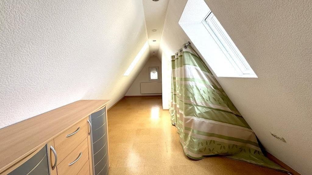 Predaj domu 180 m², pozemek 238 m², Lauf an der Pegnitz, Bavorsko Predaj domu 180 m², pozemek 238 m², Lauf an der Pegnitz, Bavorsko