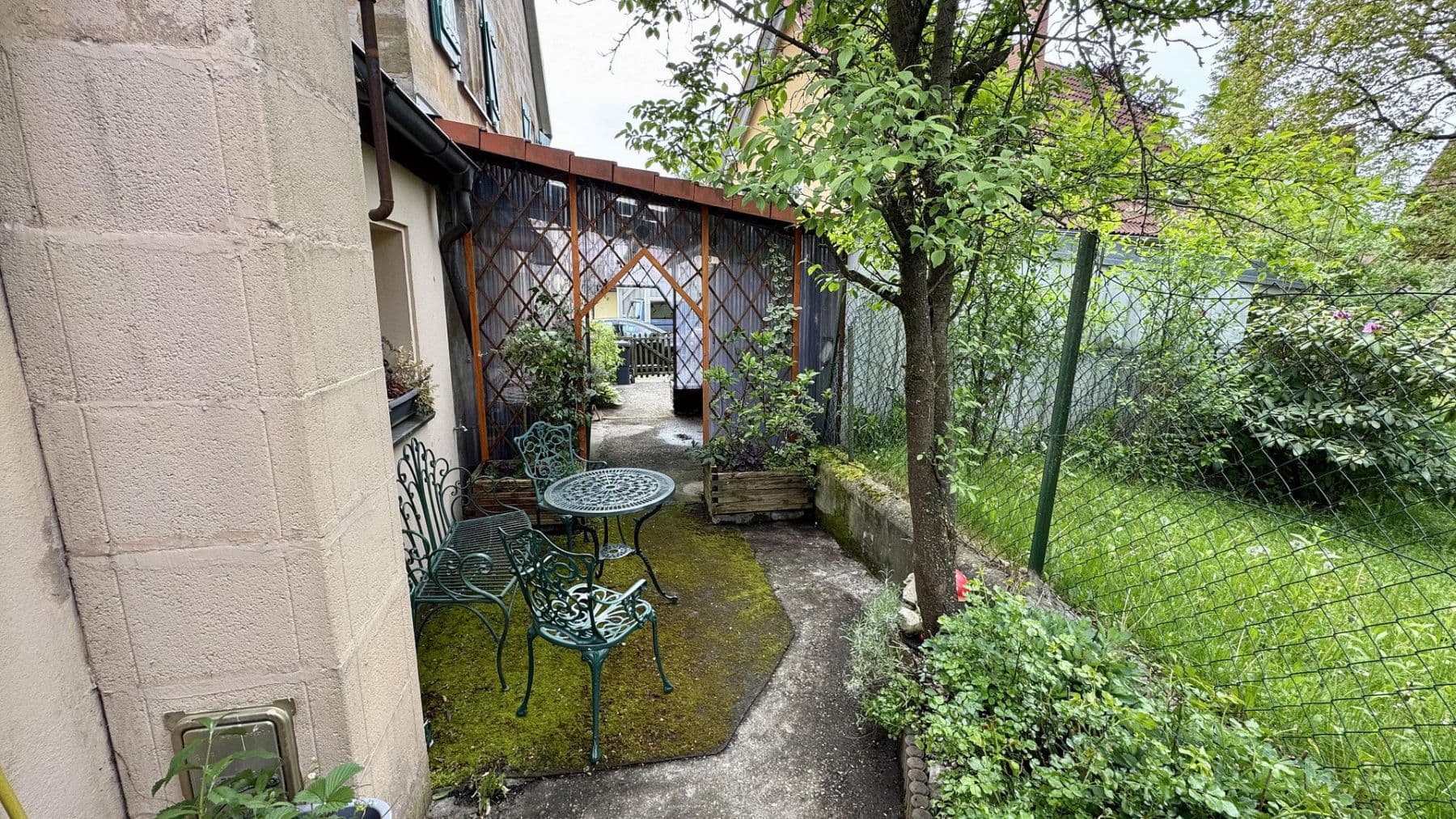 Predaj domu 180 m², pozemek 238 m², Lauf an der Pegnitz, Bavorsko Predaj domu 180 m², pozemek 238 m², Lauf an der Pegnitz, Bavorsko