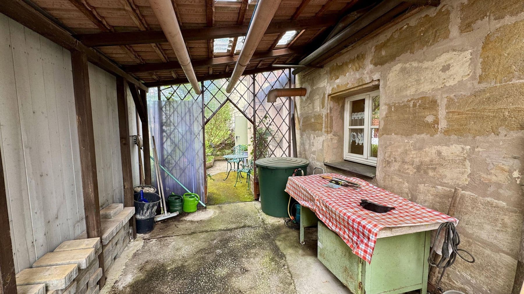 Predaj domu 180 m², pozemek 238 m², Lauf an der Pegnitz, Bavorsko Predaj domu 180 m², pozemek 238 m², Lauf an der Pegnitz, Bavorsko