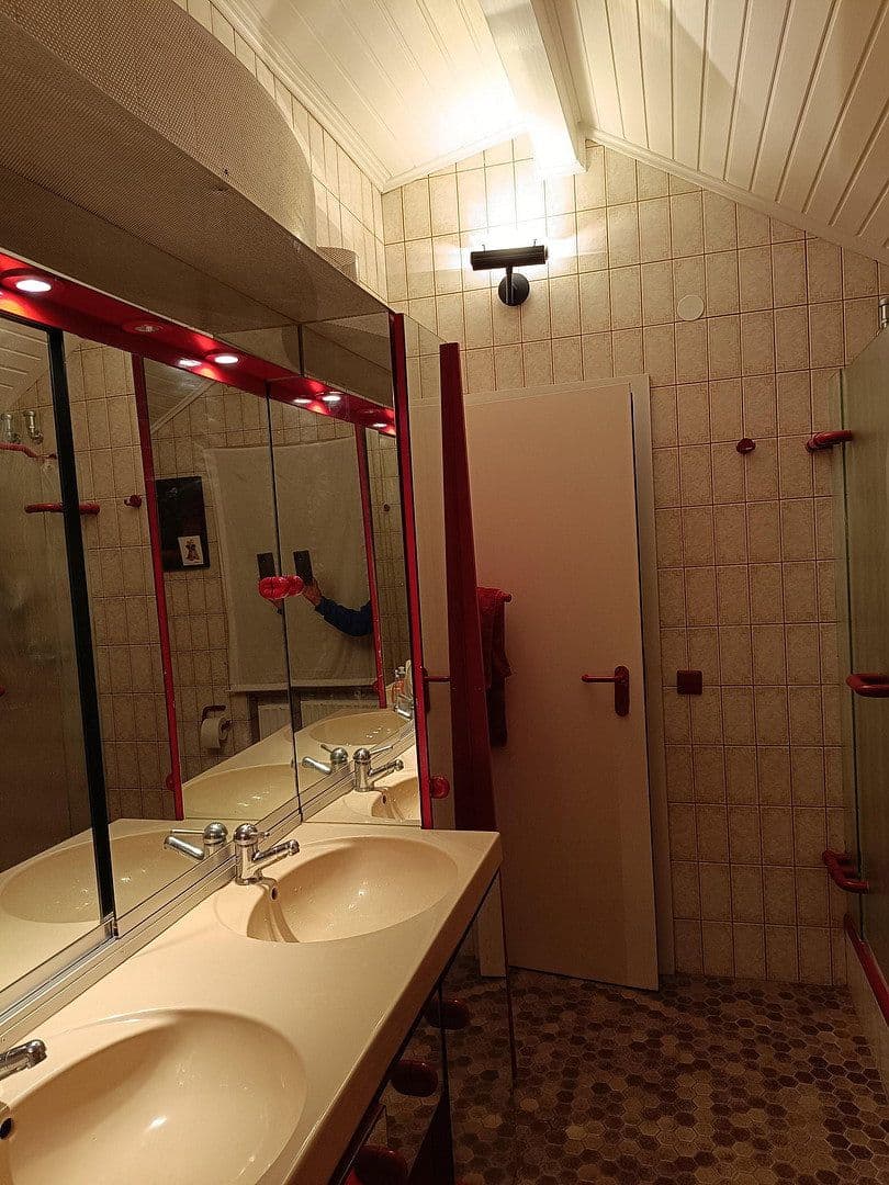 Predaj domu 210 m², pozemek 584 m², Hasselroth, Hesensko Predaj domu 210 m², pozemek 584 m², Hasselroth, Hesensko