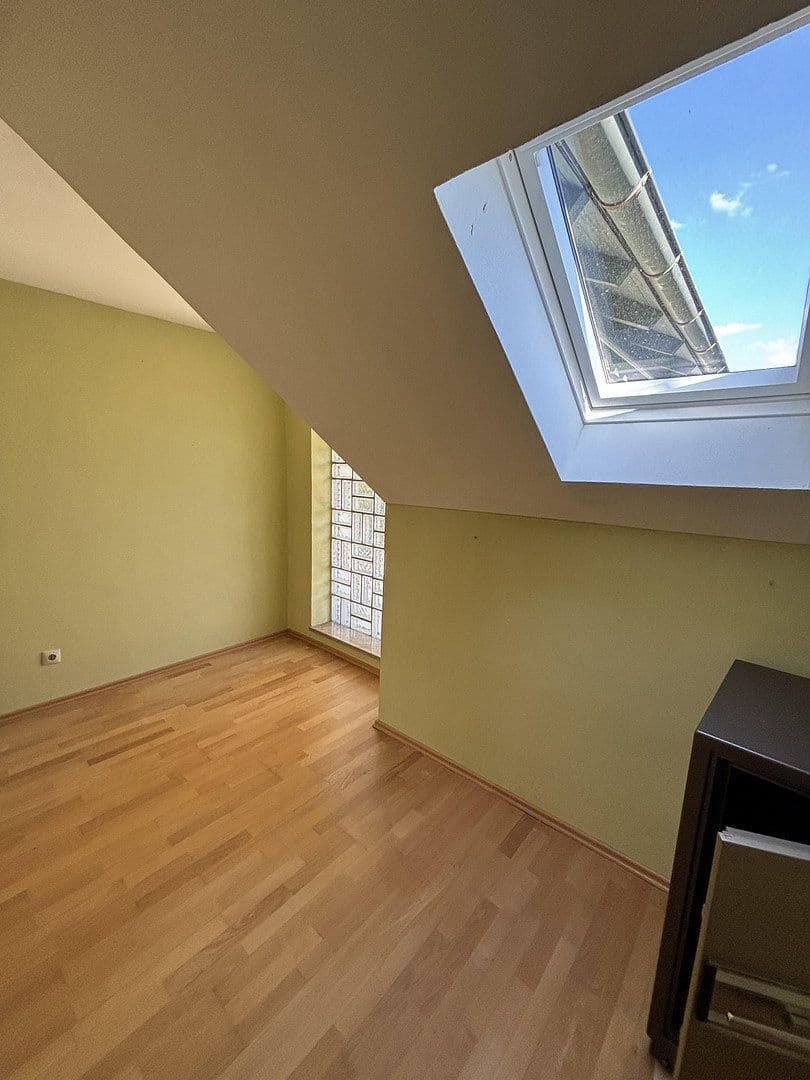 Predaj domu 448 m², pozemek 1.825 m², Neuburg am Inn, Bavorsko Predaj domu 448 m², pozemek 1.825 m², Neuburg am Inn, Bavorsko