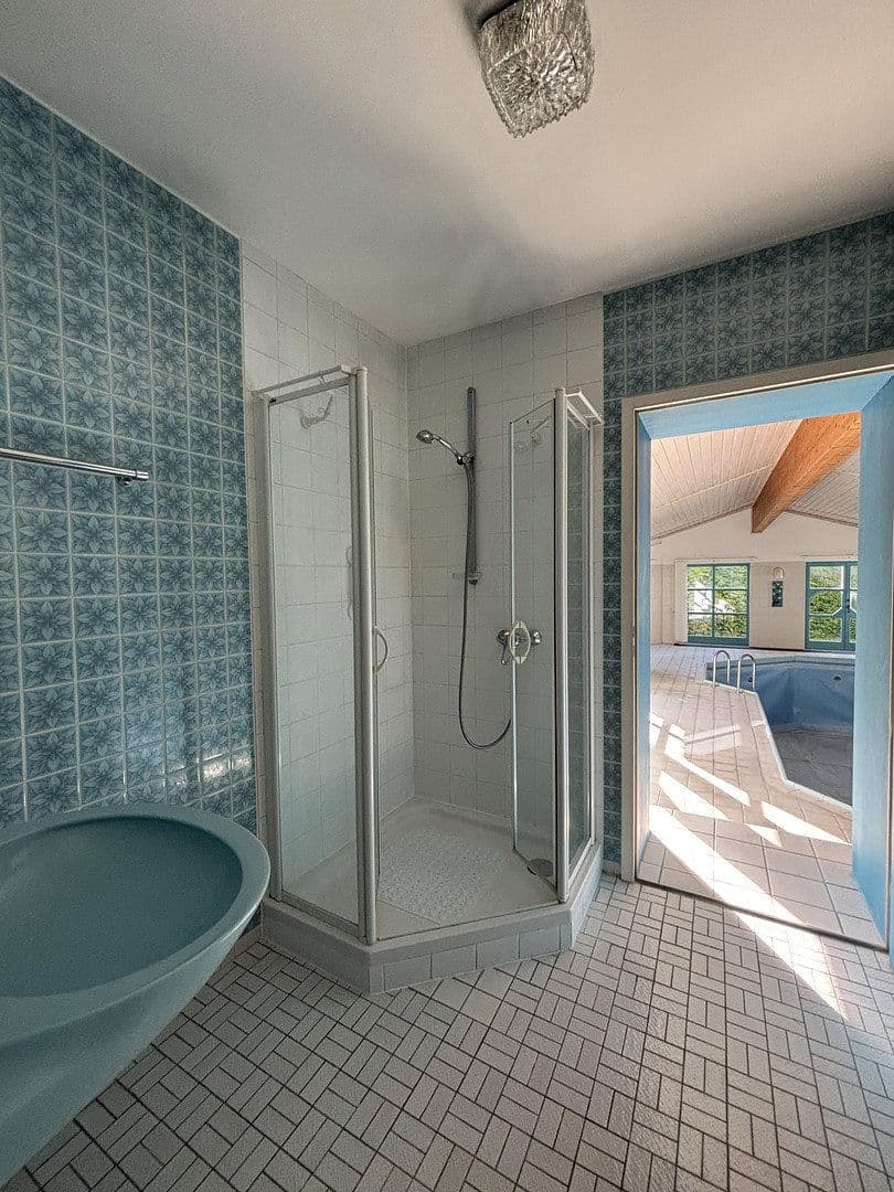 Predaj domu 448 m², pozemek 1.825 m², Neuburg am Inn, Bavorsko Predaj domu 448 m², pozemek 1.825 m², Neuburg am Inn, Bavorsko