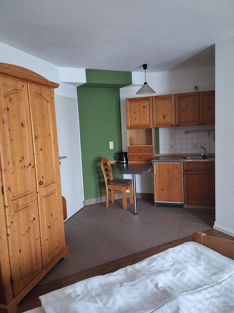 Prenájom bytu 1-izbový 30 m², Schloßbergstraße 3, Windelsbach, Bavorsko Prenájom bytu 1-izbový 30 m², Schloßbergstraße 3, Windelsbach, Bavorsko