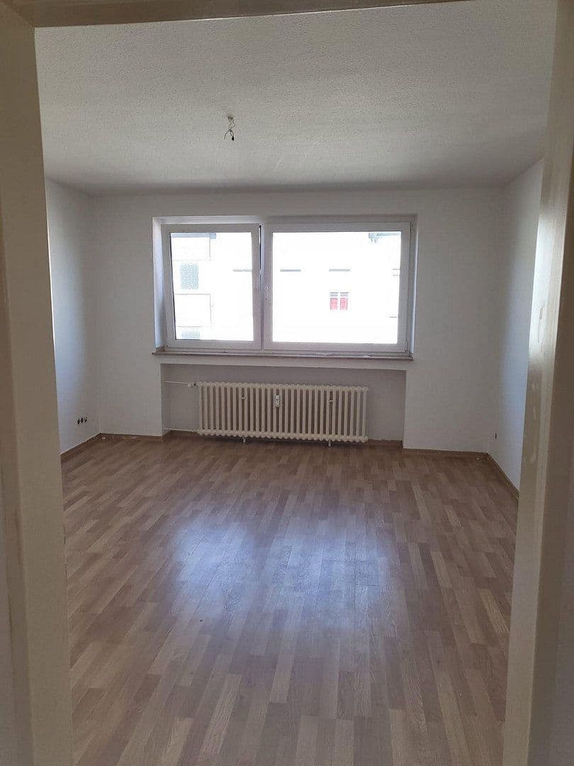 Prenájom bytu 2-izbový 92 m², Rheinstr. 16, Krefeld, Severné Porýnie - Westfálsko Prenájom bytu 2-izbový 92 m², Rheinstr. 16, Krefeld, Severné Porýnie - Westfálsko