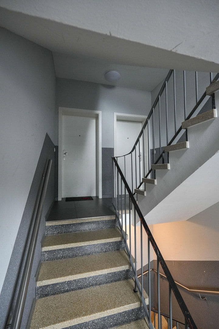 Predaj domu 1.780 m², pozemek 1.162 m², Konstantinplatz.5, Nordrhein-Westfalen - Mönchengladbach, Severné Porýnie - Westfálsko Predaj domu 1.780 m², pozemek 1.162 m², Konstantinplatz.5, Nordrhein-Westfalen - Mönchengladbach, Severné Porýnie - Westfálsko