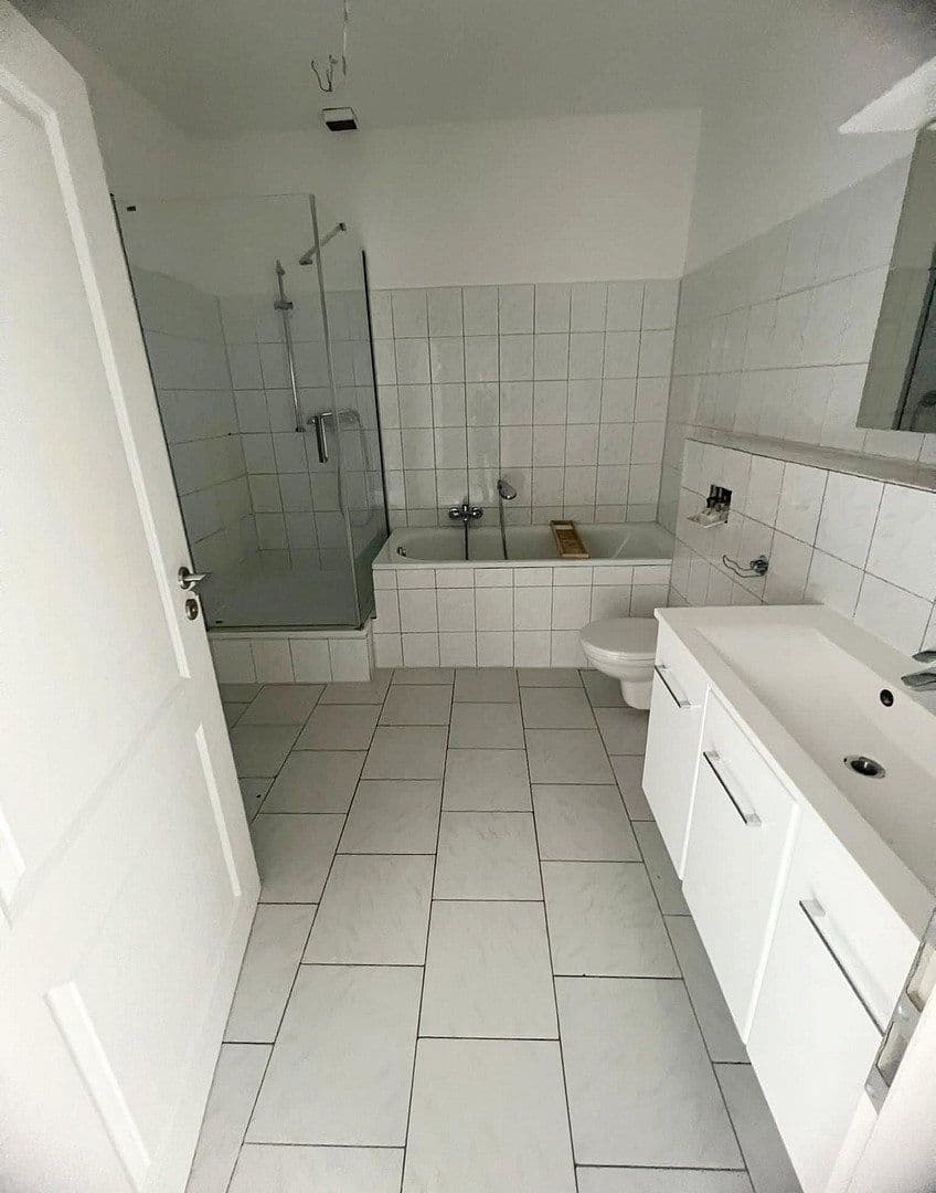 Predaj domu 1.780 m², pozemek 1.162 m², Konstantinplatz.5, Nordrhein-Westfalen - Mönchengladbach, Severné Porýnie - Westfálsko Predaj domu 1.780 m², pozemek 1.162 m², Konstantinplatz.5, Nordrhein-Westfalen - Mönchengladbach, Severné Porýnie - Westfálsko