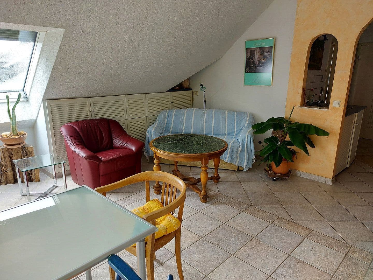 Prenájom bytu 2-izbový 65 m², Schwalbach am Taunus, Hesensko Prenájom bytu 2-izbový 65 m², Schwalbach am Taunus, Hesensko