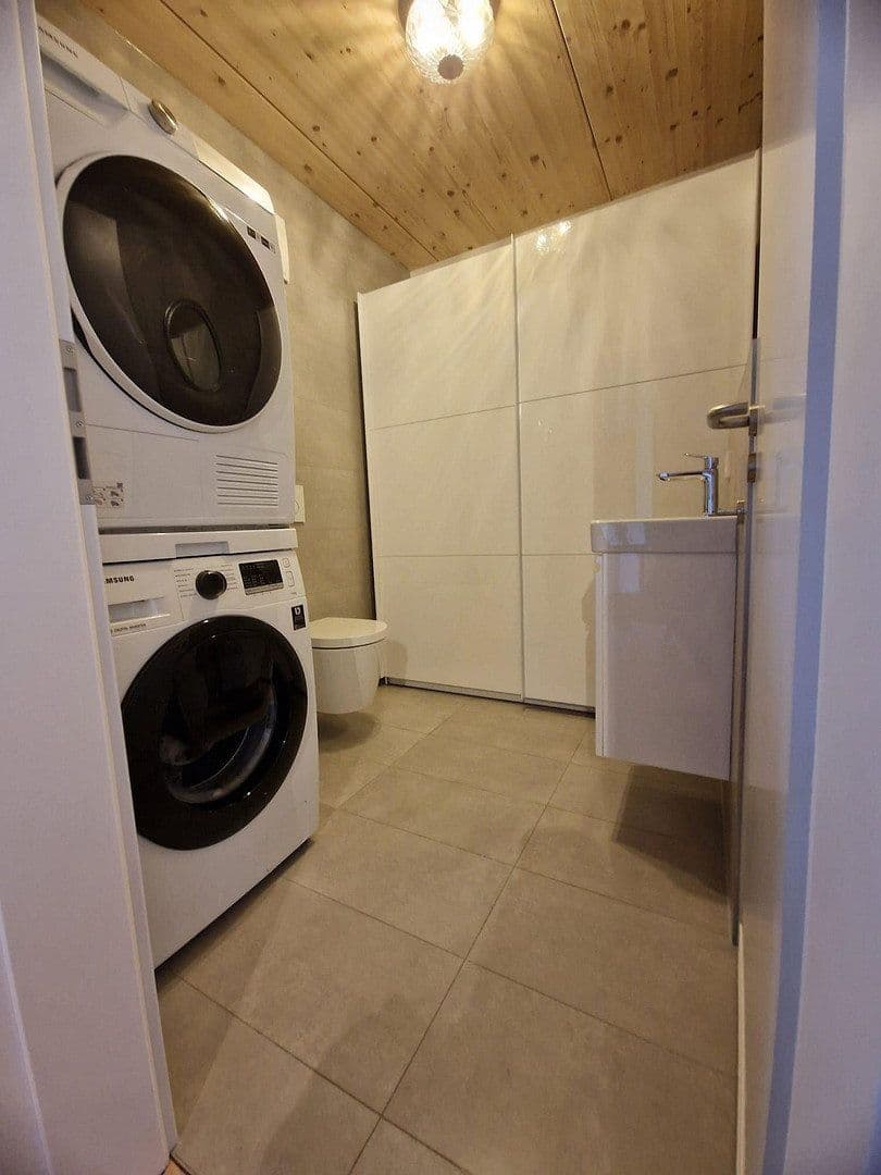 Prenájom bytu 3-izbový 118 m², Hambrücken, Bádensko-Wurttembersko Prenájom bytu 3-izbový 118 m², Hambrücken, Bádensko-Wurttembersko