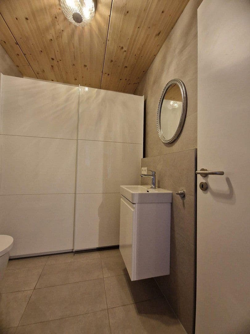 Prenájom bytu 3-izbový 118 m², Hambrücken, Bádensko-Wurttembersko Prenájom bytu 3-izbový 118 m², Hambrücken, Bádensko-Wurttembersko