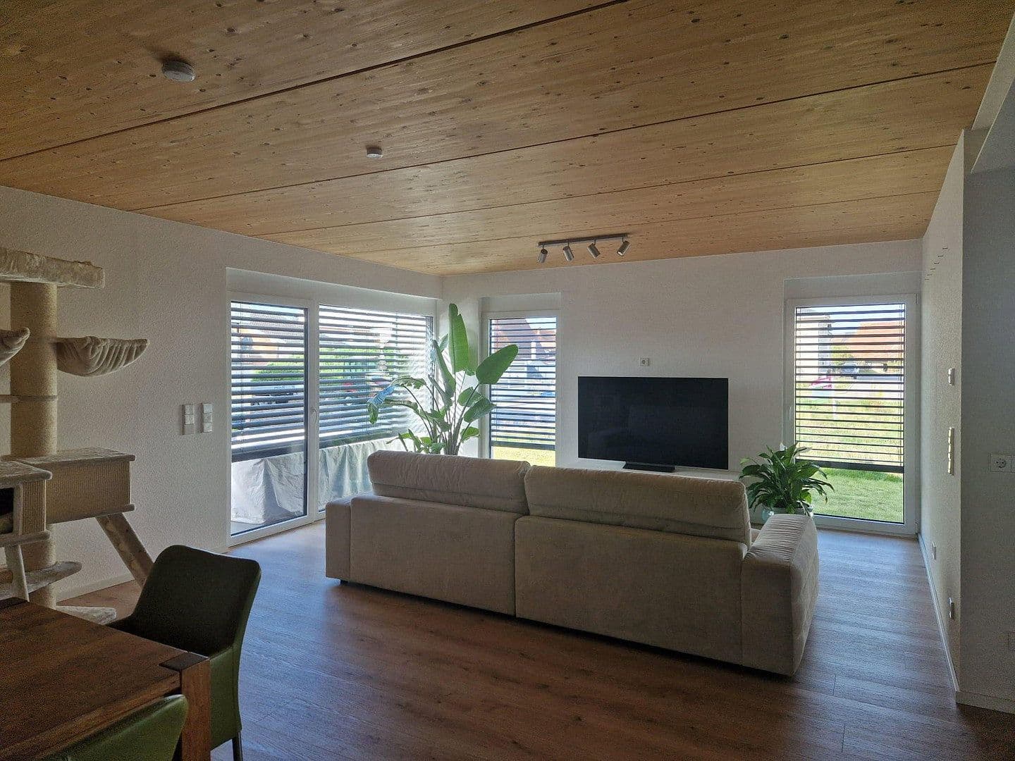 Prenájom bytu 3-izbový 118 m², Hambrücken, Bádensko-Wurttembersko Prenájom bytu 3-izbový 118 m², Hambrücken, Bádensko-Wurttembersko