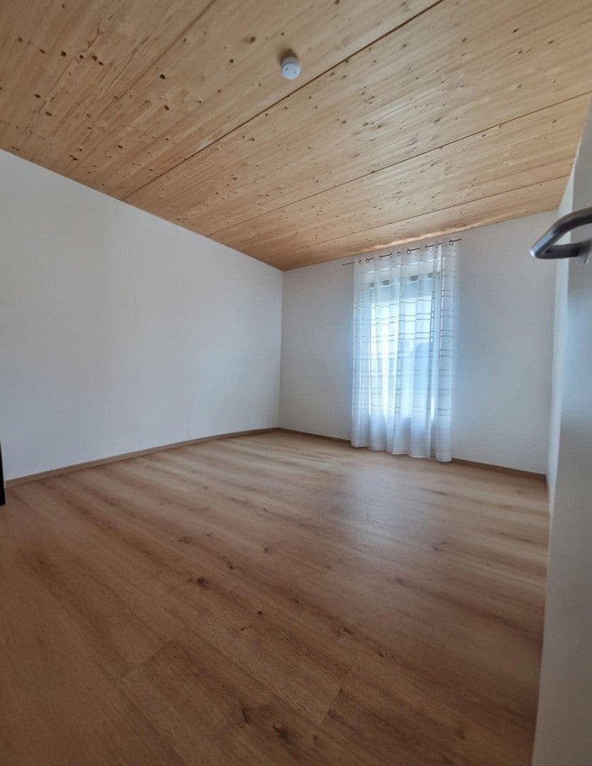 Prenájom bytu 3-izbový 118 m², Hambrücken, Bádensko-Wurttembersko Prenájom bytu 3-izbový 118 m², Hambrücken, Bádensko-Wurttembersko