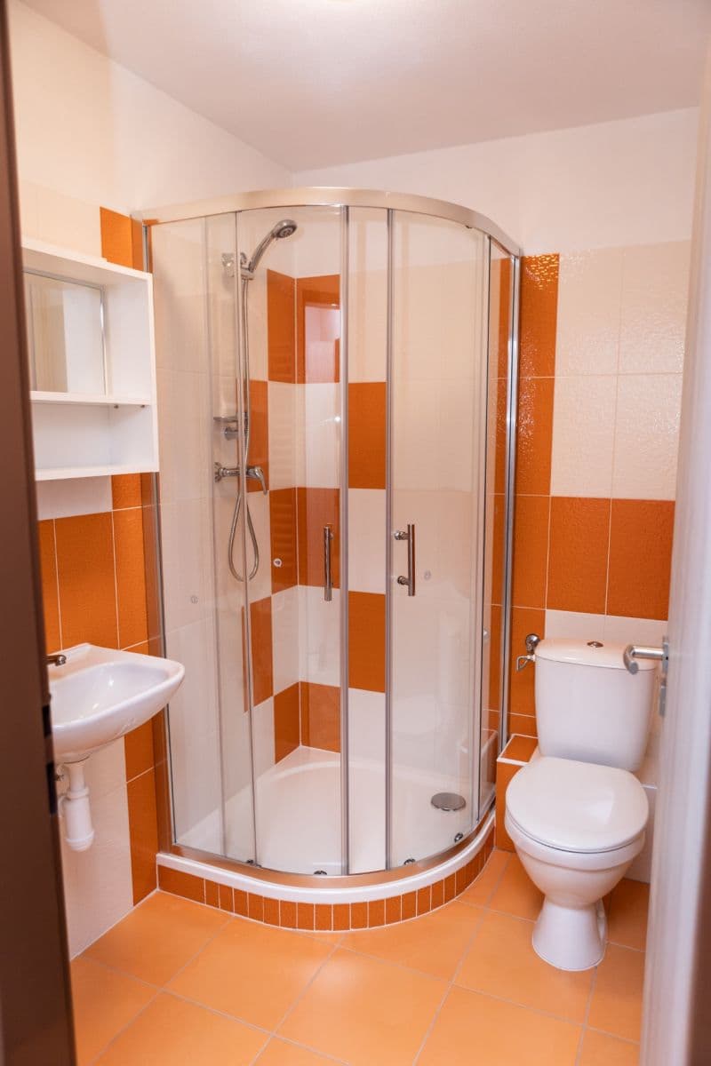 Prenájom bytu 1-izbový 43 m², Jedlová, Pardubický kraj Prenájom bytu 1-izbový 43 m², Jedlová, Pardubický kraj