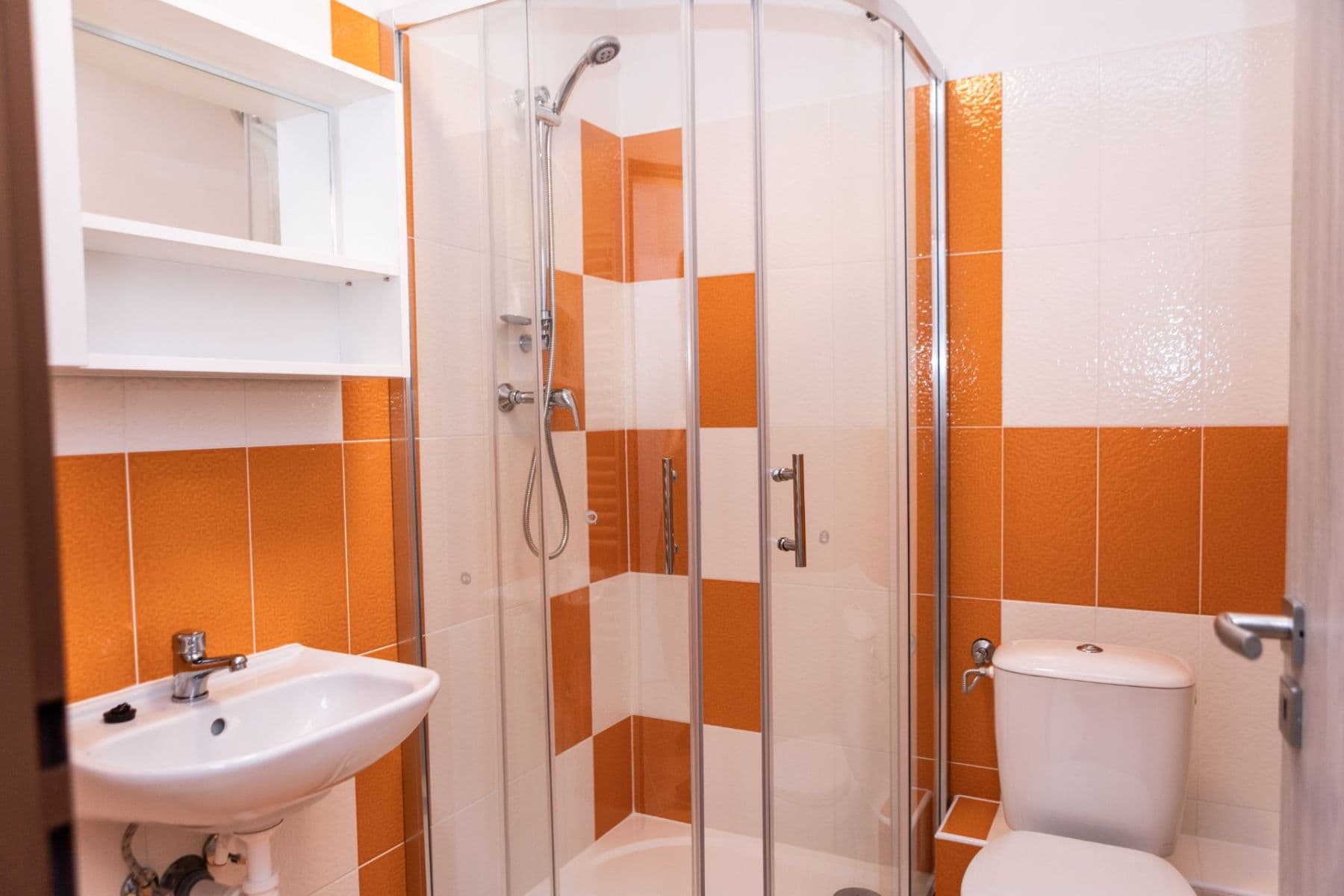 Prenájom bytu 1-izbový 43 m², Jedlová, Pardubický kraj Prenájom bytu 1-izbový 43 m², Jedlová, Pardubický kraj