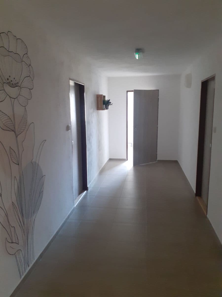 Prenájom bytu 1-izbový 43 m², Jedlová, Pardubický kraj Prenájom bytu 1-izbový 43 m², Jedlová, Pardubický kraj