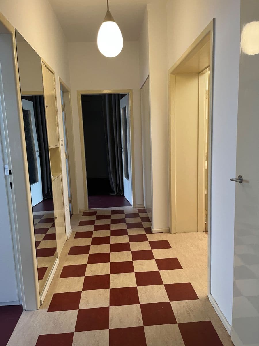 Prenájom bytu 4-izbový 139 m², U Smaltovny, Praha, Praha Prenájom bytu 4-izbový 139 m², U Smaltovny, Praha, Praha