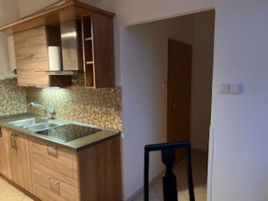 Prenájom bytu 4-izbový 90 m², Dětská, Praha, Praha Prenájom bytu 4-izbový 90 m², Dětská, Praha, Praha