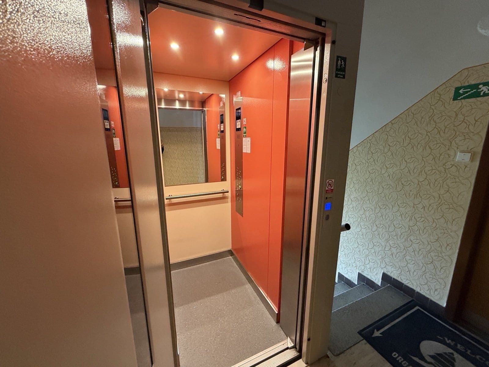 Prenájom bytu 3-izbový 74 m², I. P. Pavlova, Frýdek-Místek, Moravskoslezský kraj Prenájom bytu 3-izbový 74 m², I. P. Pavlova, Frýdek-Místek, Moravskoslezský kraj