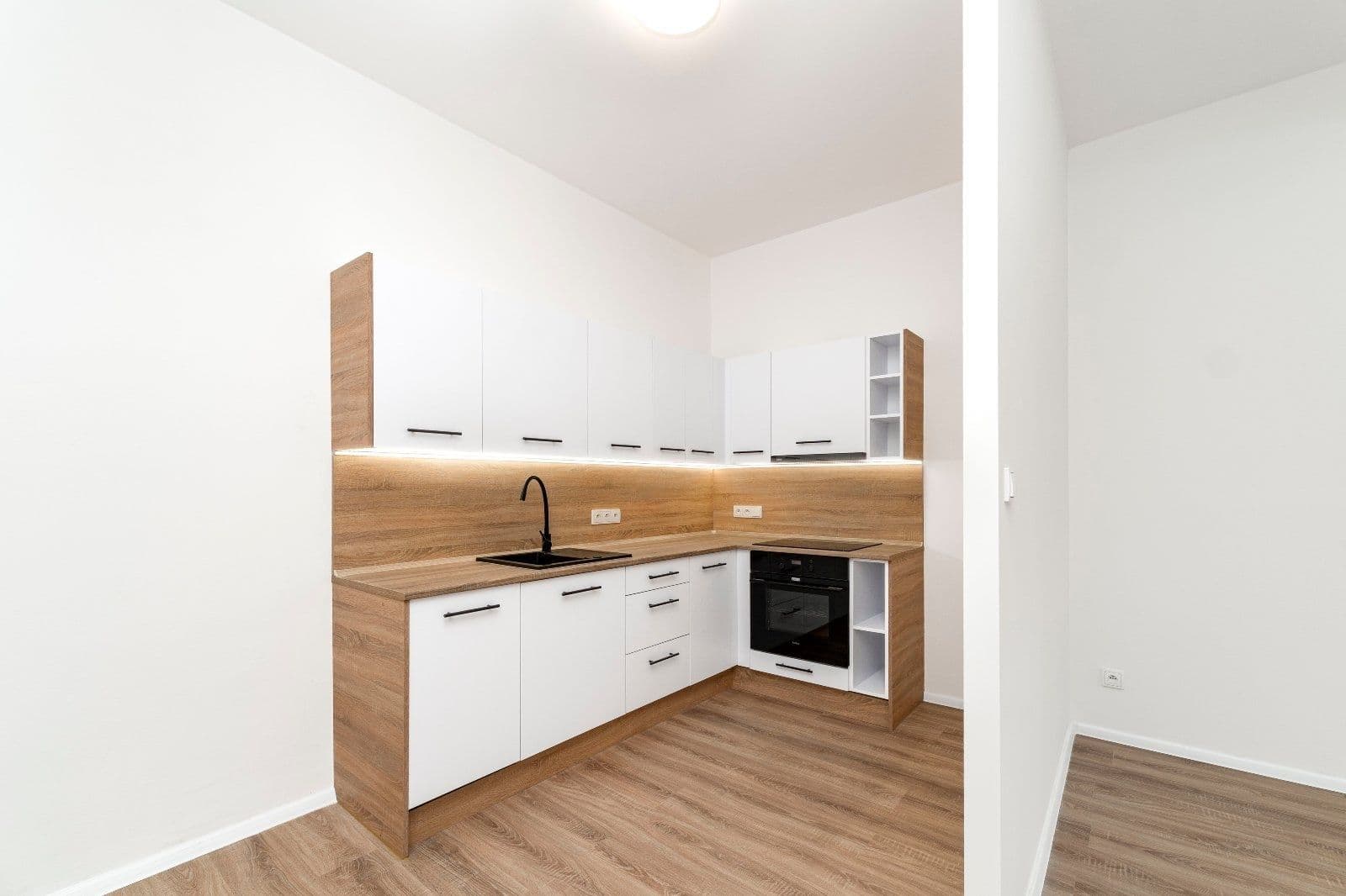 Prenájom bytu 3-izbový 72 m², Kolmá, Havířov, Moravskoslezský kraj Prenájom bytu 3-izbový 72 m², Kolmá, Havířov, Moravskoslezský kraj