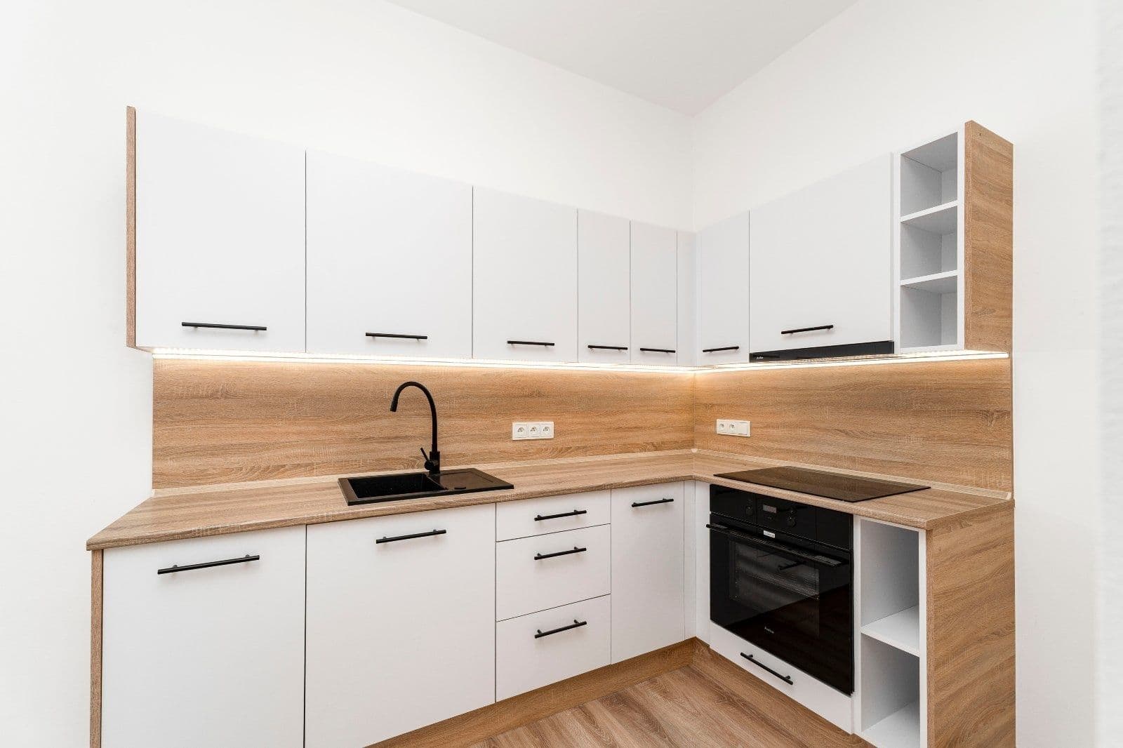 Prenájom bytu 3-izbový 72 m², Kolmá, Havířov, Moravskoslezský kraj Prenájom bytu 3-izbový 72 m², Kolmá, Havířov, Moravskoslezský kraj