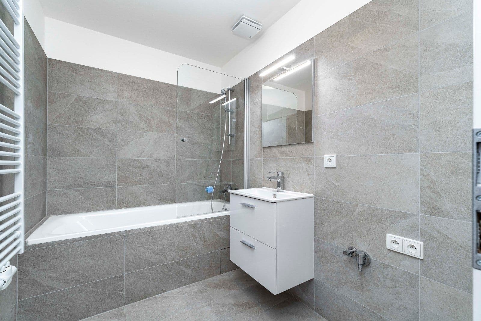 Prenájom bytu 3-izbový 72 m², Kolmá, Havířov, Moravskoslezský kraj Prenájom bytu 3-izbový 72 m², Kolmá, Havířov, Moravskoslezský kraj