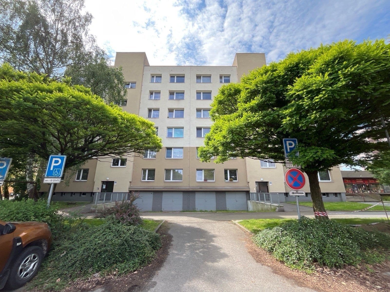 Prenájom bytu 2-izbový 57 m², Slezská, Český Těšín, Moravskoslezský kraj Prenájom bytu 2-izbový 57 m², Slezská, Český Těšín, Moravskoslezský kraj