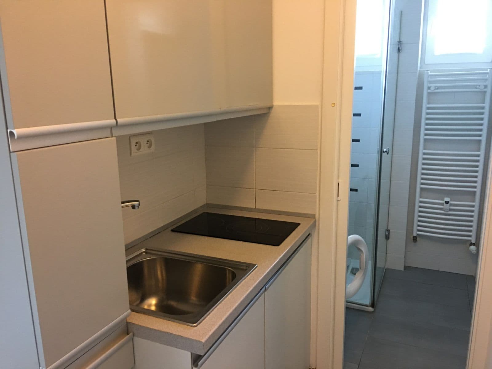 Prenájom bytu Garsoniéra 24 m², Nové Mesto, Bratislavský kraj Prenájom bytu Garsoniéra 24 m², Nové Mesto, Bratislavský kraj