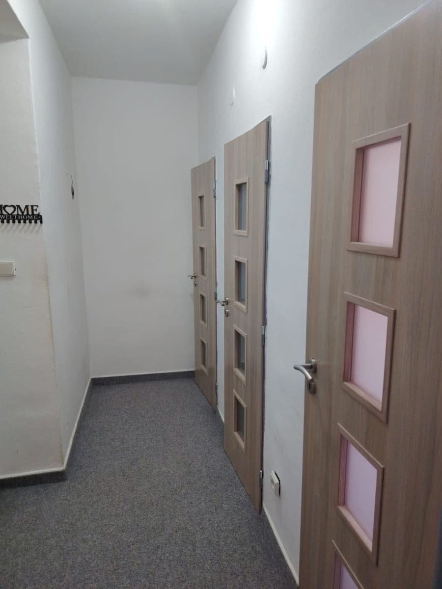 Prenájom bytu 1-izbový 38 m², SPC P, Krnov, Moravskoslezský kraj Prenájom bytu 1-izbový 38 m², SPC P, Krnov, Moravskoslezský kraj
